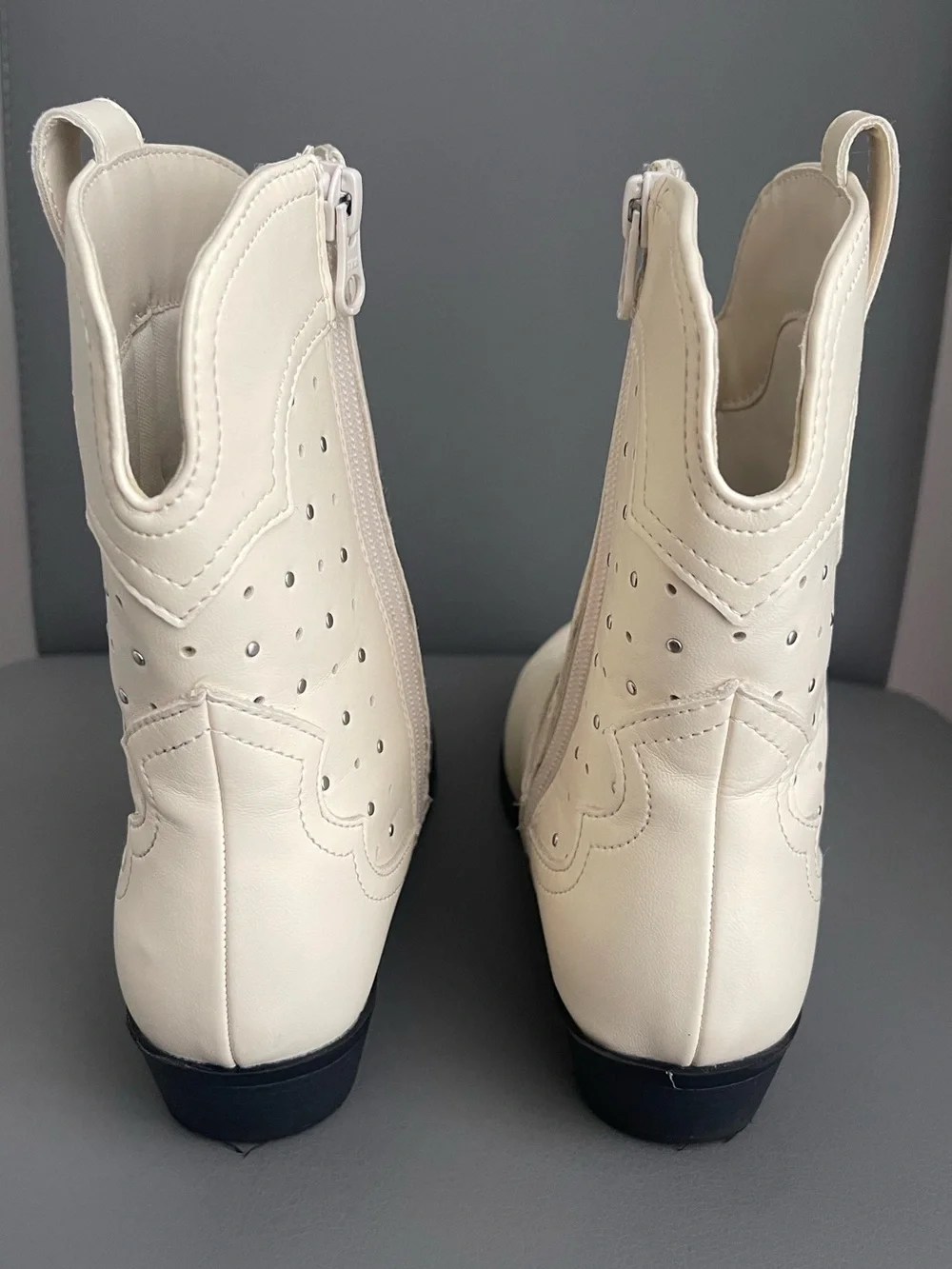 Art Class Kids White Western Boots Side Zip Studded Cowboy Boots Girl Size 3